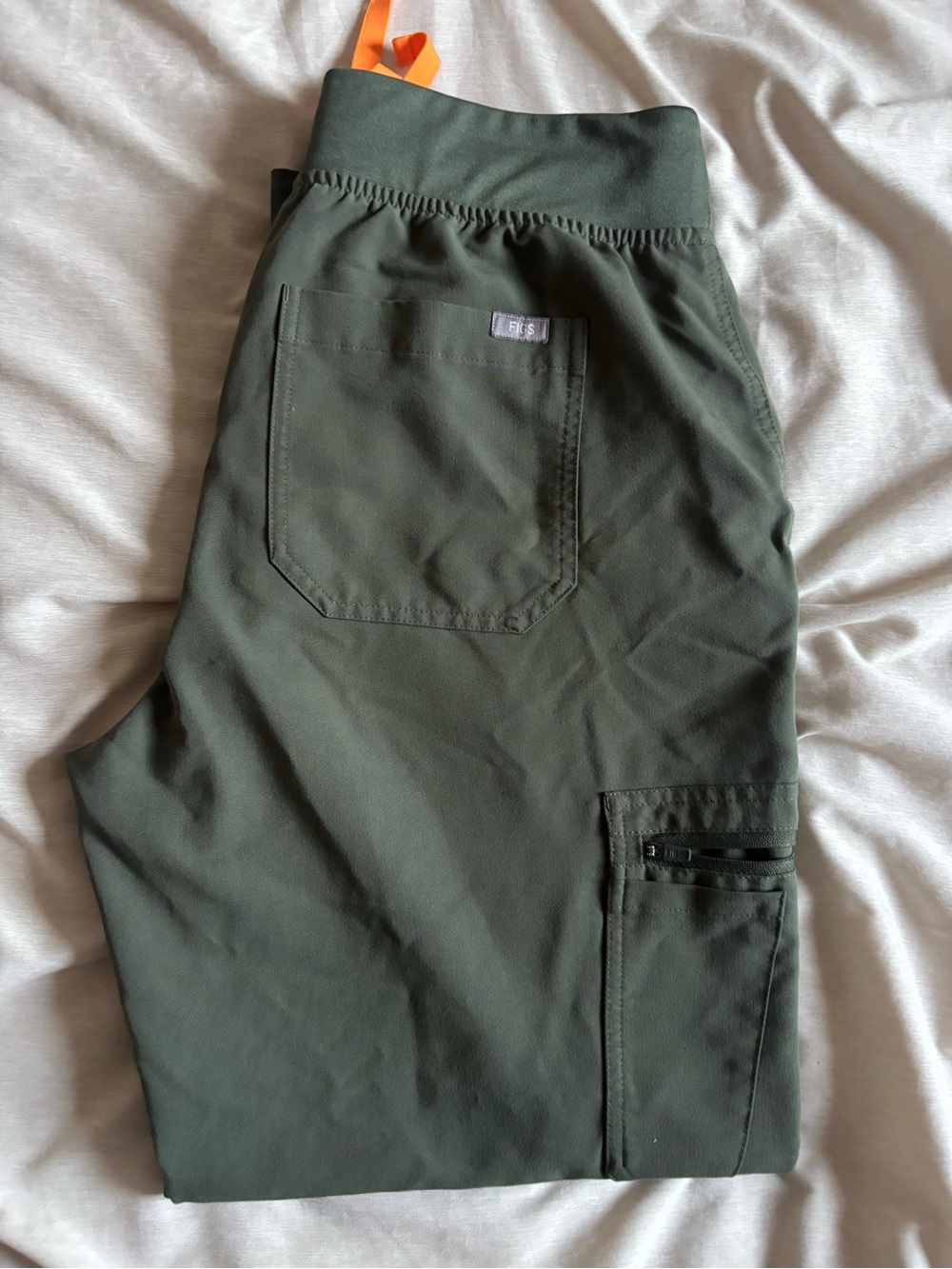 Figs yola Scrub Pants Moss Petite